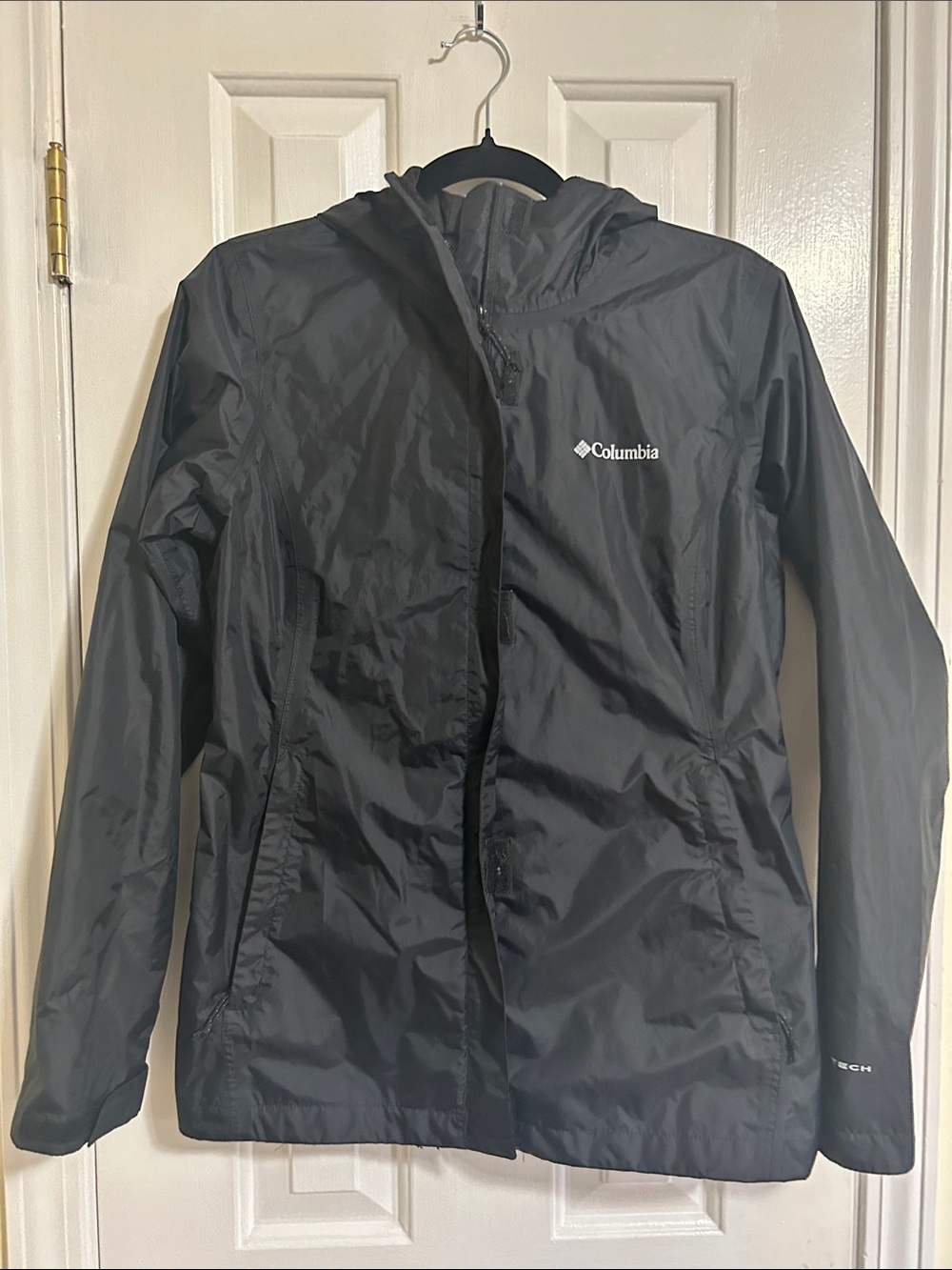 Columbia Women’s Arcadia II Black Waterproof Hooded Jacket, Small